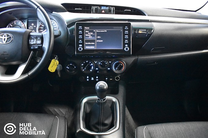 TOYOTA Hilux 2.8 D 4WD 4 porte Double Cab Lounge